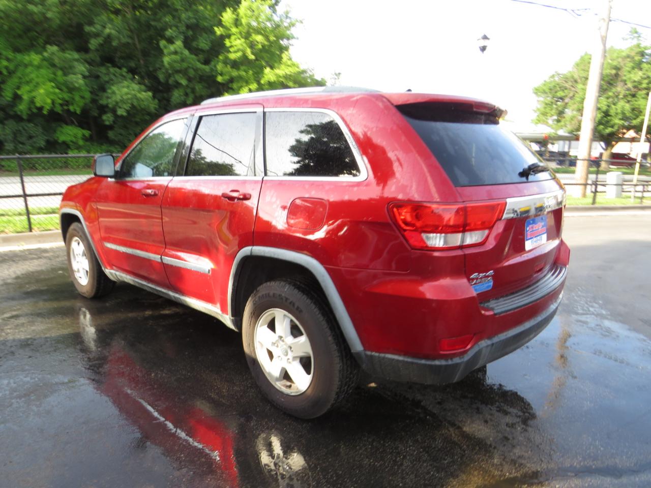 Jeep Grand Cherokee 4WD 4dr Laredo 2011