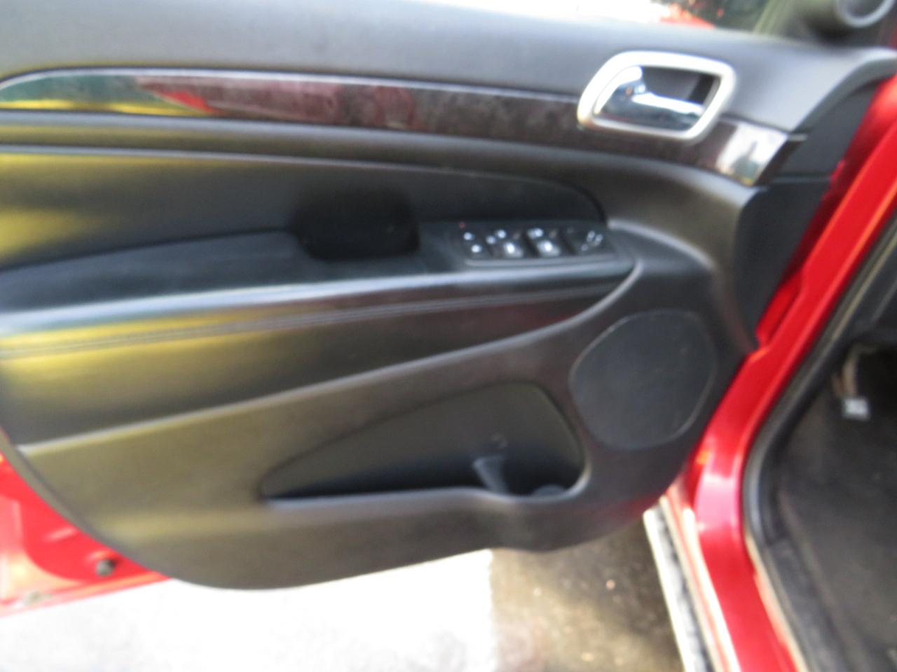 Jeep Grand Cherokee 4WD 4dr Laredo 2011