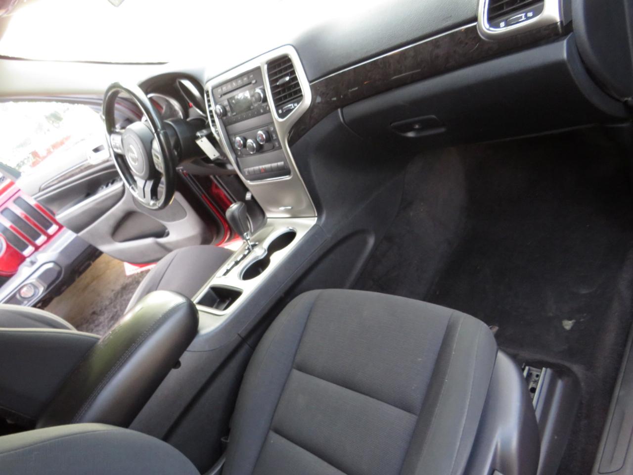 Jeep Grand Cherokee 4WD 4dr Laredo 2011