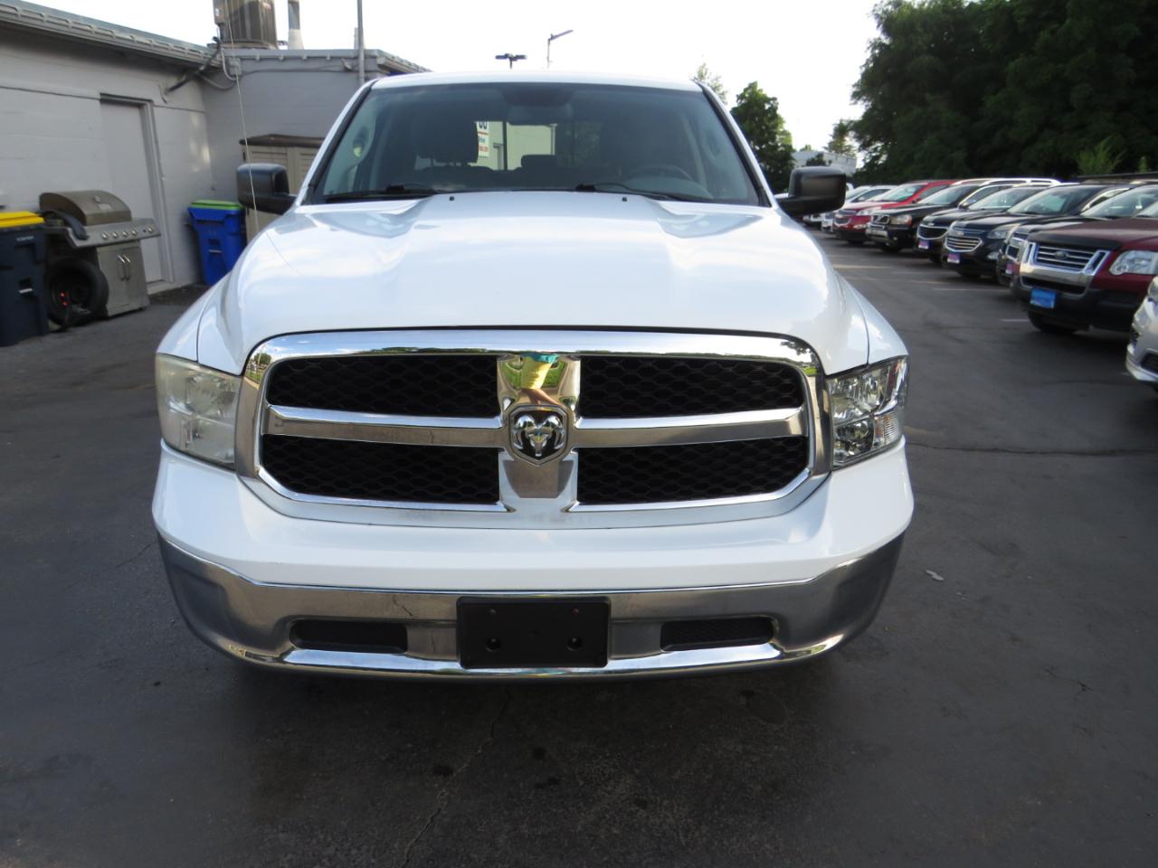 RAM 1500 4WD Quad Cab 140.5" SLT 2014