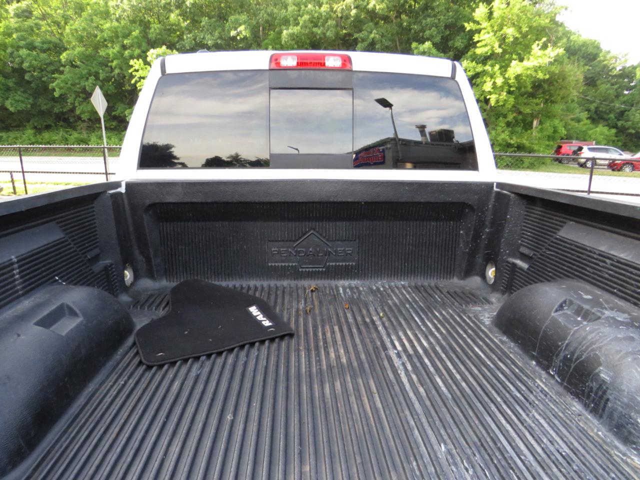 RAM 1500 4WD Quad Cab 140.5" SLT 2014