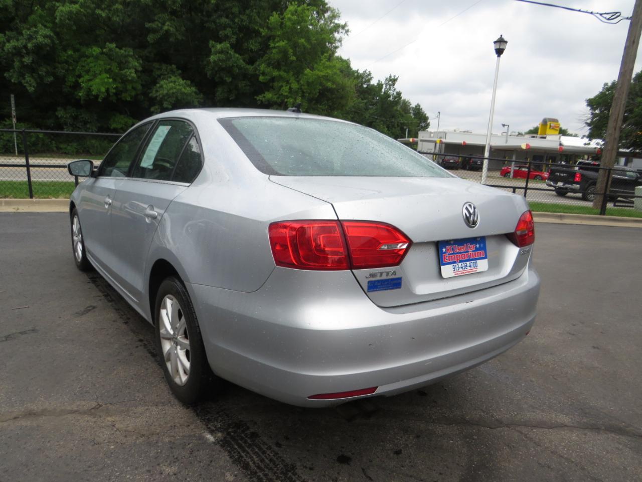 Volkswagen Jetta Sedan 4dr Man SE 2013