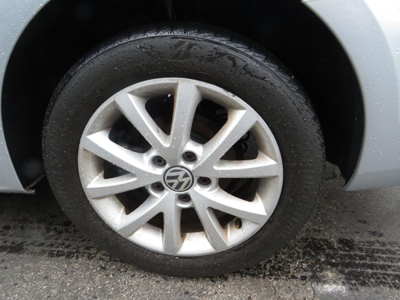 Volkswagen Jetta Sedan 4dr Man SE 2013