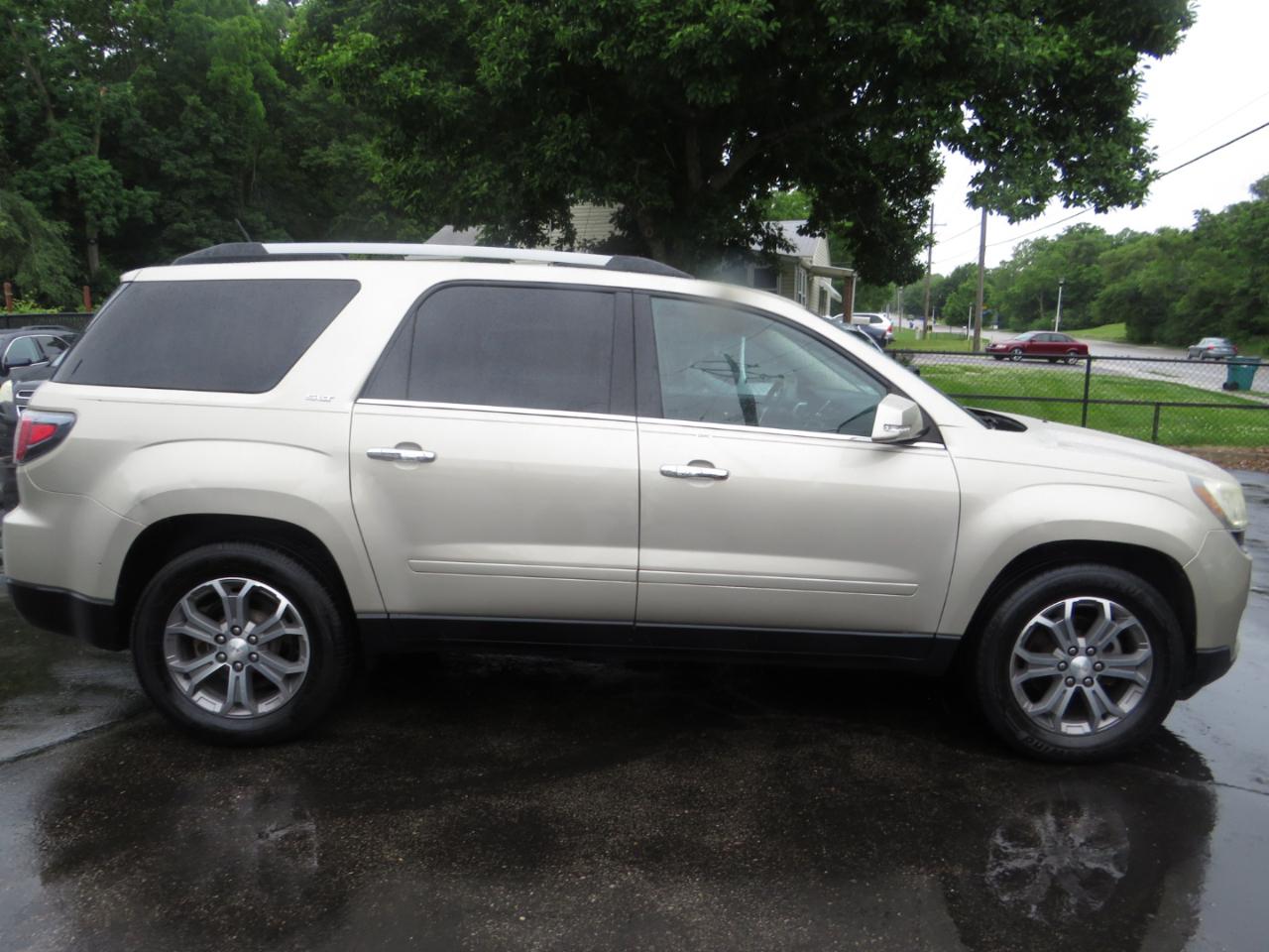 GMC Acadia AWD 4dr SLT w/SLT-2 2015