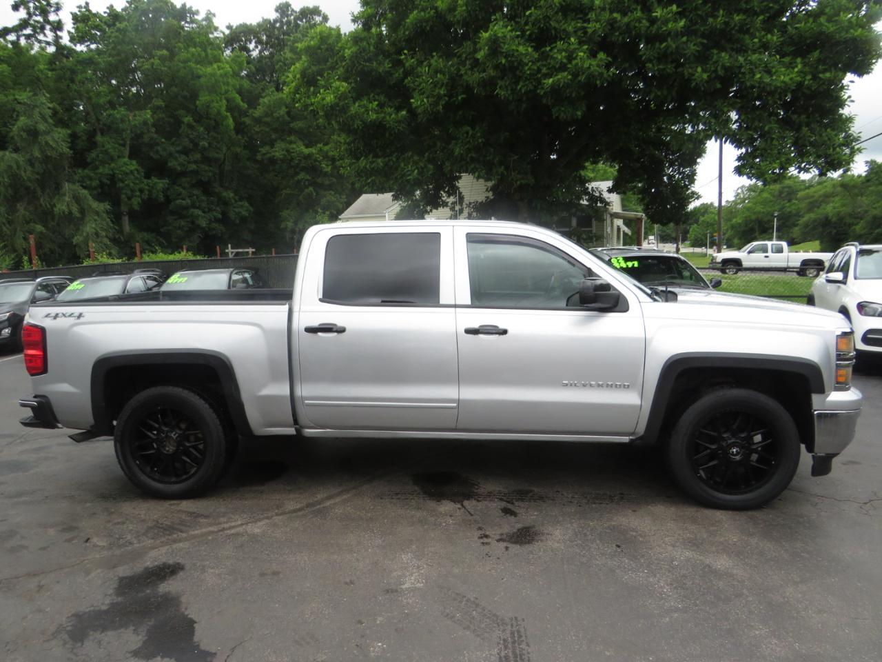 Chevrolet Silverado 1500 4WD Crew Cab 143.5" LT w/1LT 2015