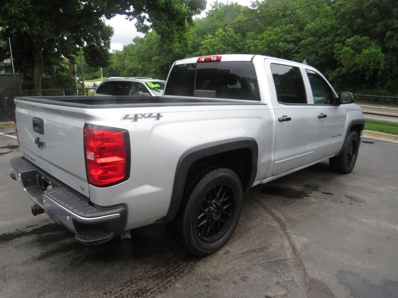 Chevrolet Silverado 1500 4WD Crew Cab 143.5" LT w/1LT 2015