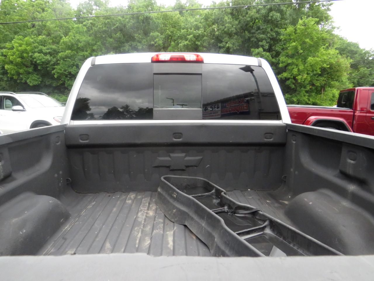 Chevrolet Silverado 1500 4WD Crew Cab 143.5" LT w/1LT 2015