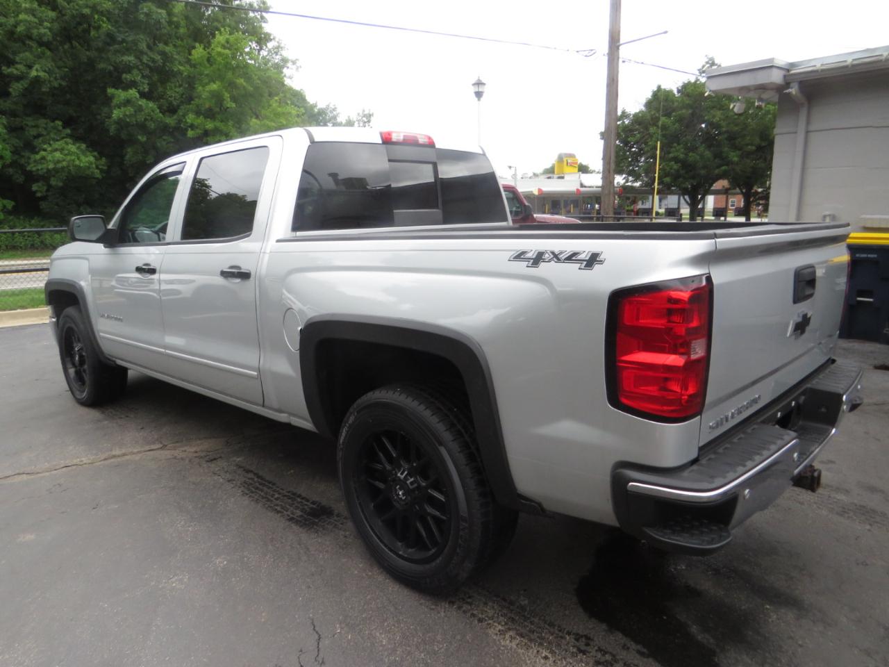 Chevrolet Silverado 1500 4WD Crew Cab 143.5" LT w/1LT 2015