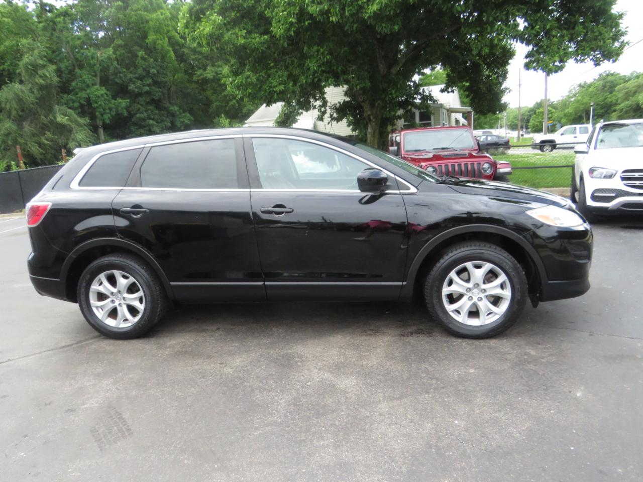 Mazda CX-9 FWD 4dr Touring 2011