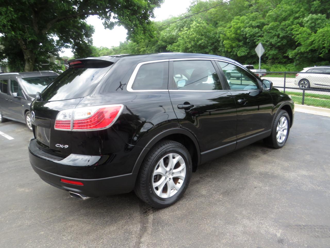 Mazda CX-9 FWD 4dr Touring 2011