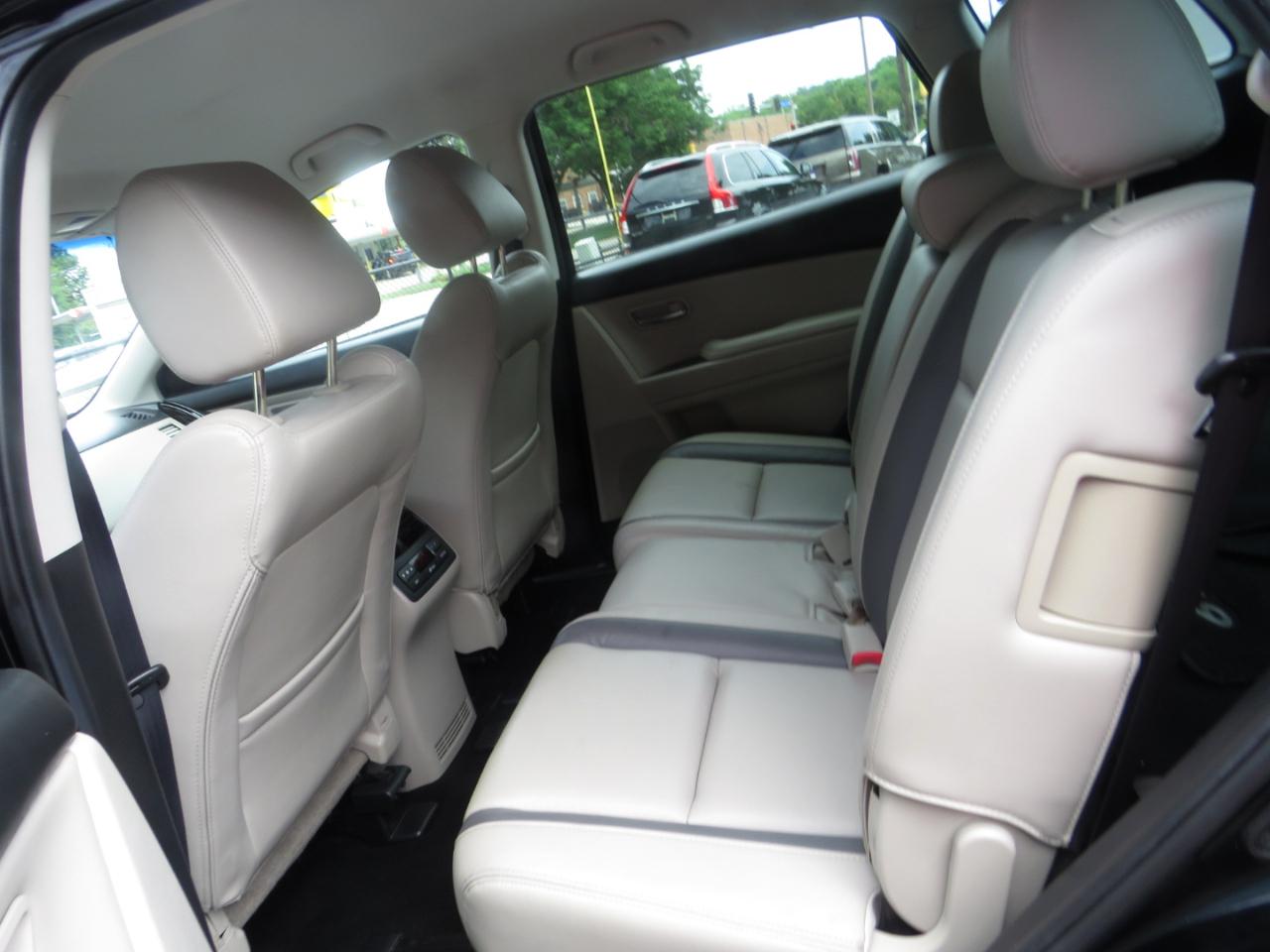 Mazda CX-9 FWD 4dr Touring 2011