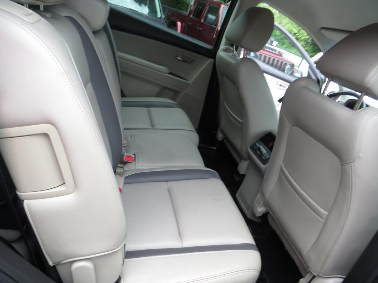 Mazda CX-9 FWD 4dr Touring 2011