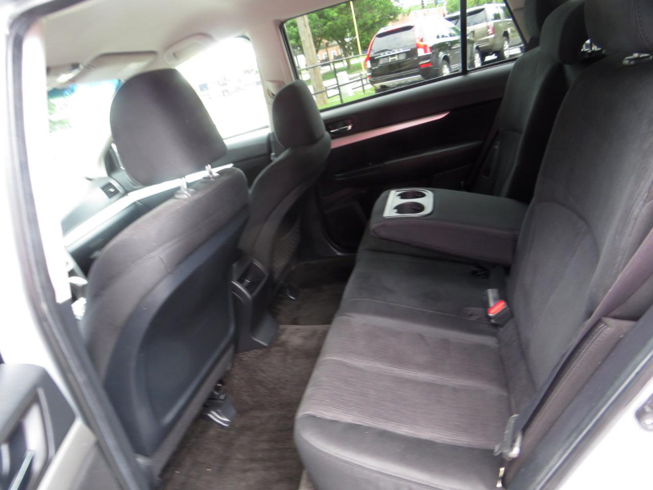 Subaru Outback 4dr Wgn H4 Auto 2.5i Premium 2013