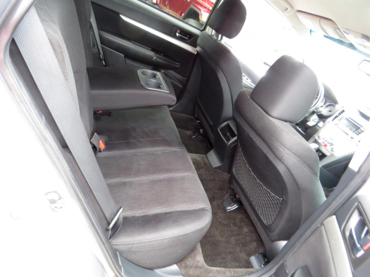 Subaru Outback 4dr Wgn H4 Auto 2.5i Premium 2013