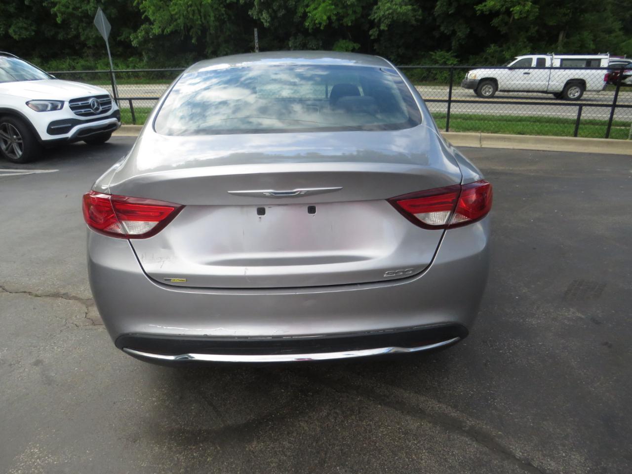 Chrysler 200 4dr Sdn Limited FWD 2015