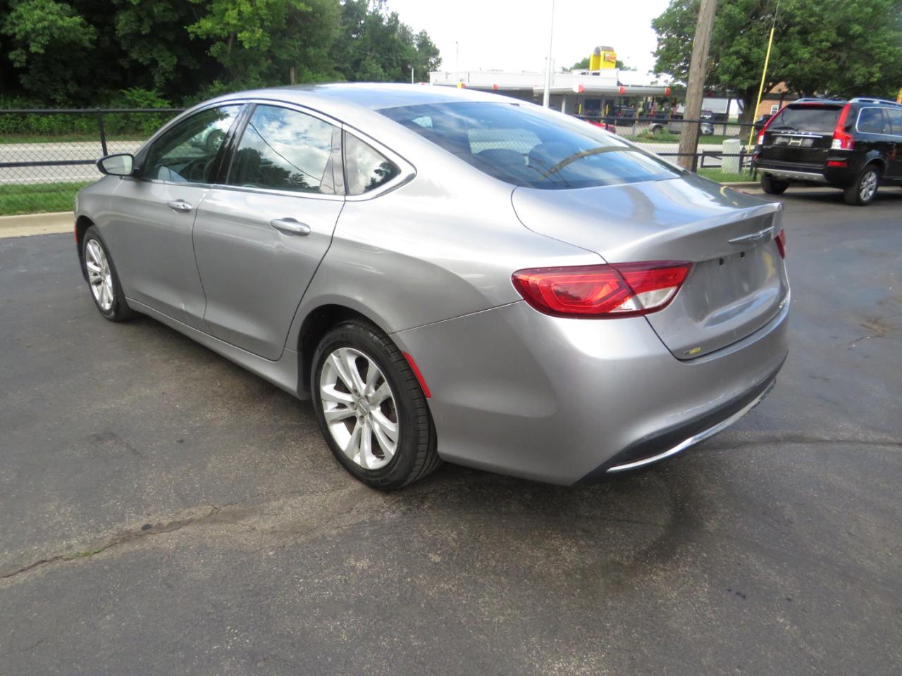 Chrysler 200 4dr Sdn Limited FWD 2015