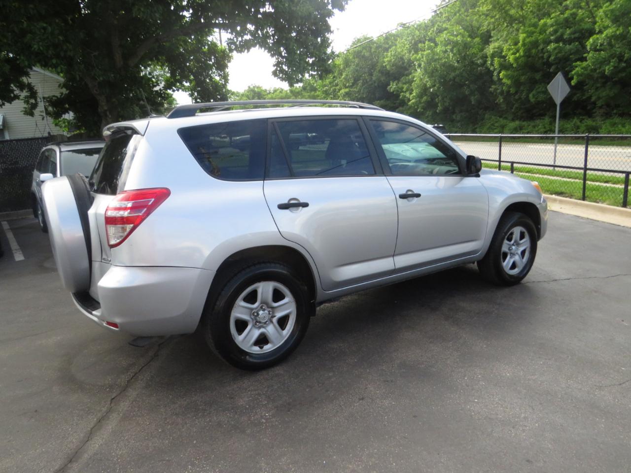 Toyota RAV4 4WD 4dr I4 (Natl) 2012