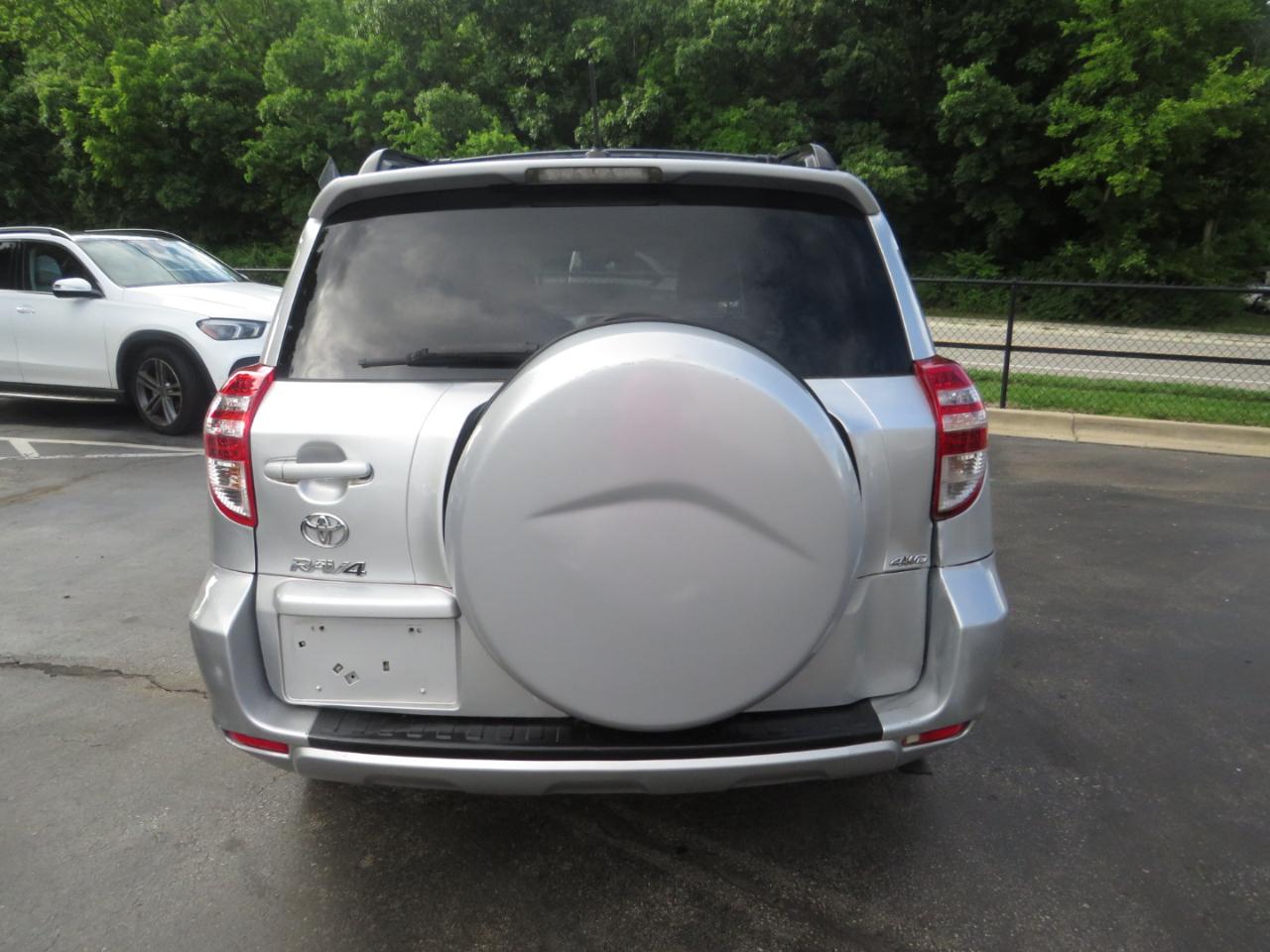 Toyota RAV4 4WD 4dr I4 (Natl) 2012