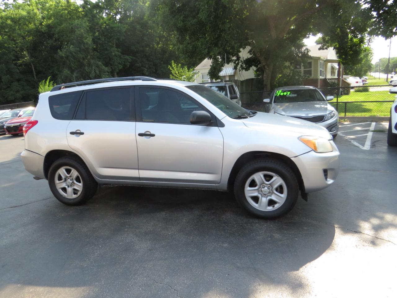 Toyota RAV4 4WD 4dr I4 (Natl) 2012
