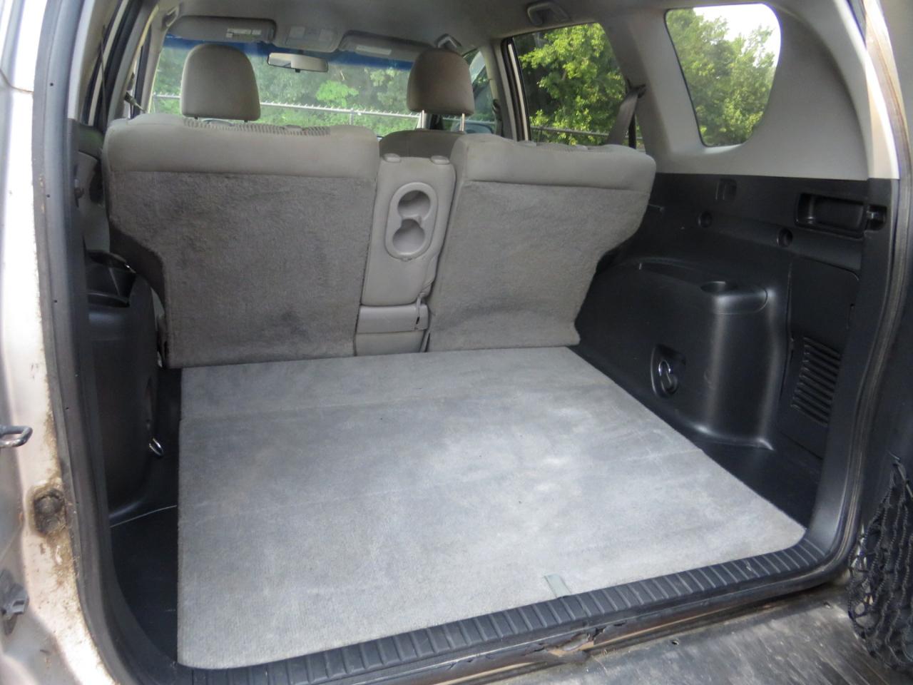 Toyota RAV4 4WD 4dr I4 (Natl) 2012