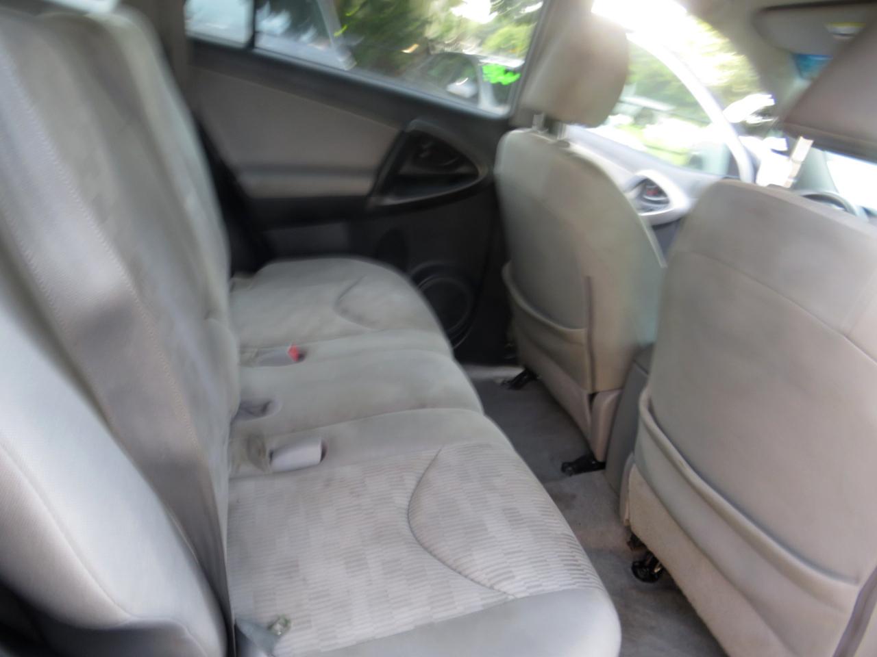 Toyota RAV4 4WD 4dr I4 (Natl) 2012