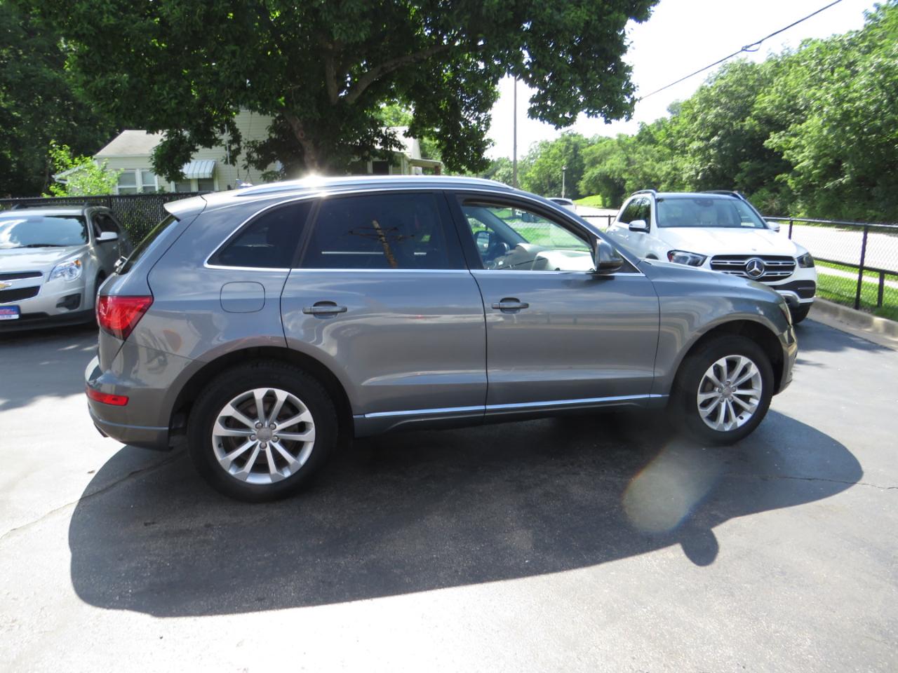 Audi Q5 quattro 4dr 2.0T Premium 2014