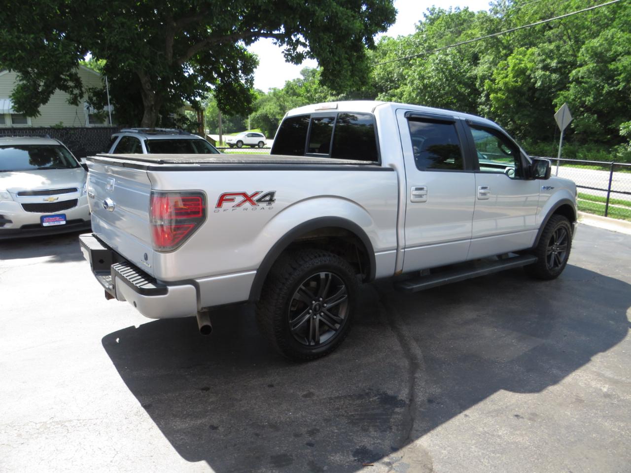 Ford F-150 4WD SuperCrew 145" Platinum 2013