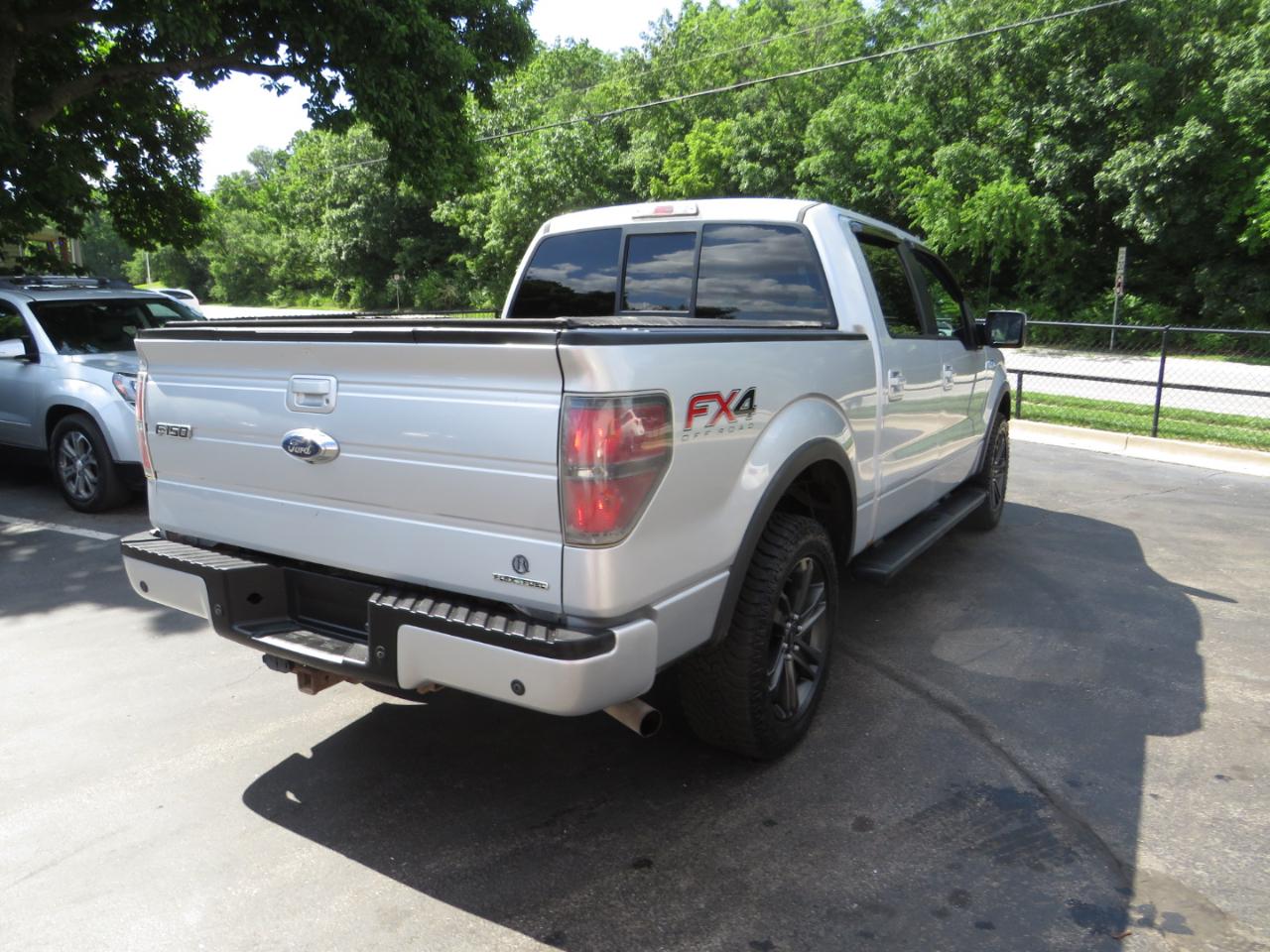 Ford F-150 4WD SuperCrew 145" Platinum 2013