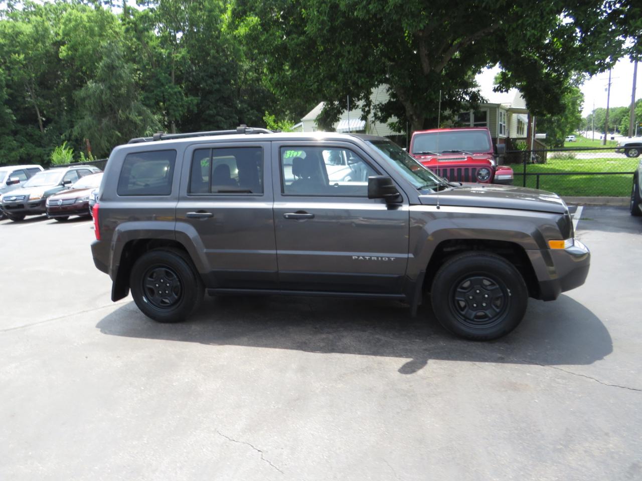 Jeep Patriot FWD 4dr Sport 2016