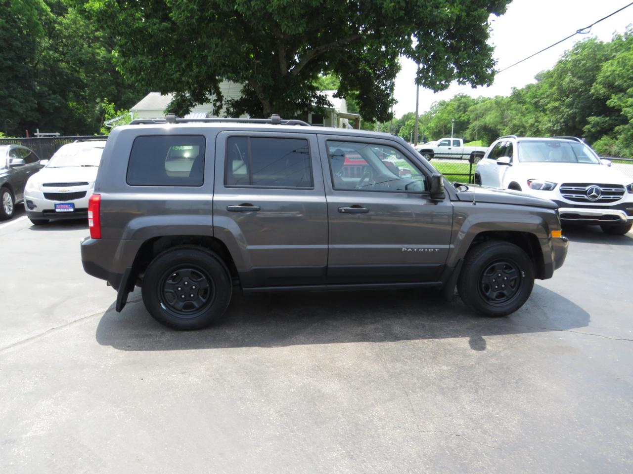Jeep Patriot FWD 4dr Sport 2016