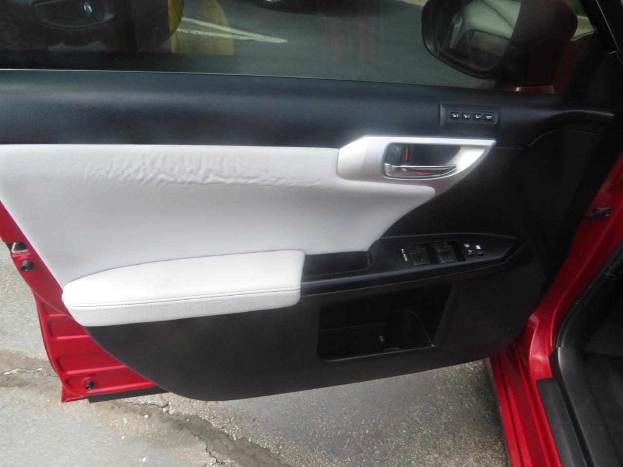 Lexus CT 200h FWD 4dr Hybrid 2012