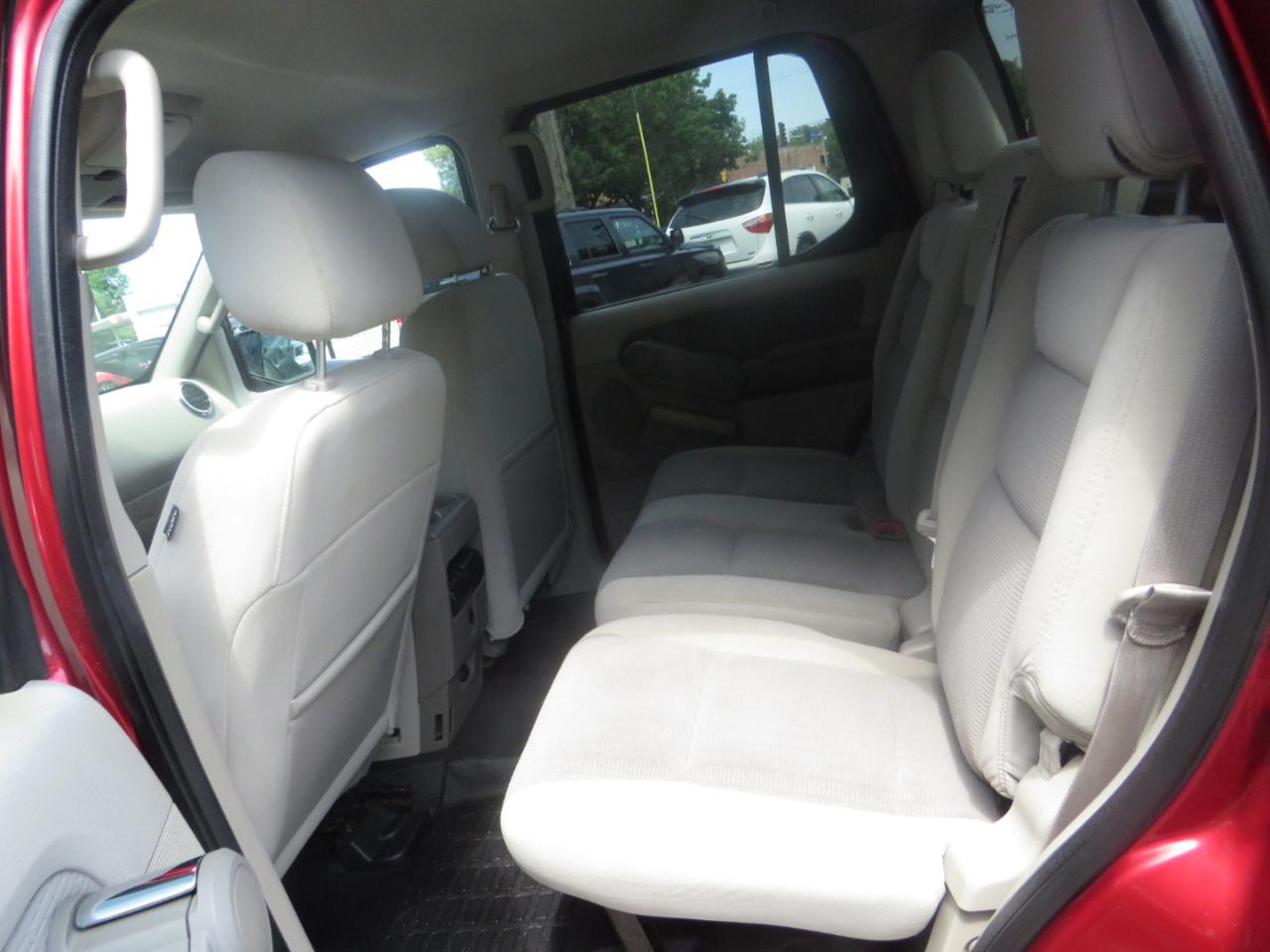Ford Explorer Sport Trac 2WD 4dr V6 XLT 2007