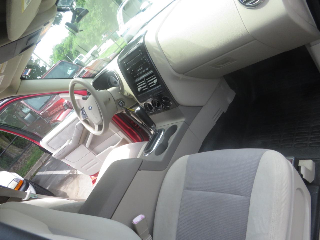Ford Explorer Sport Trac 2WD 4dr V6 XLT 2007