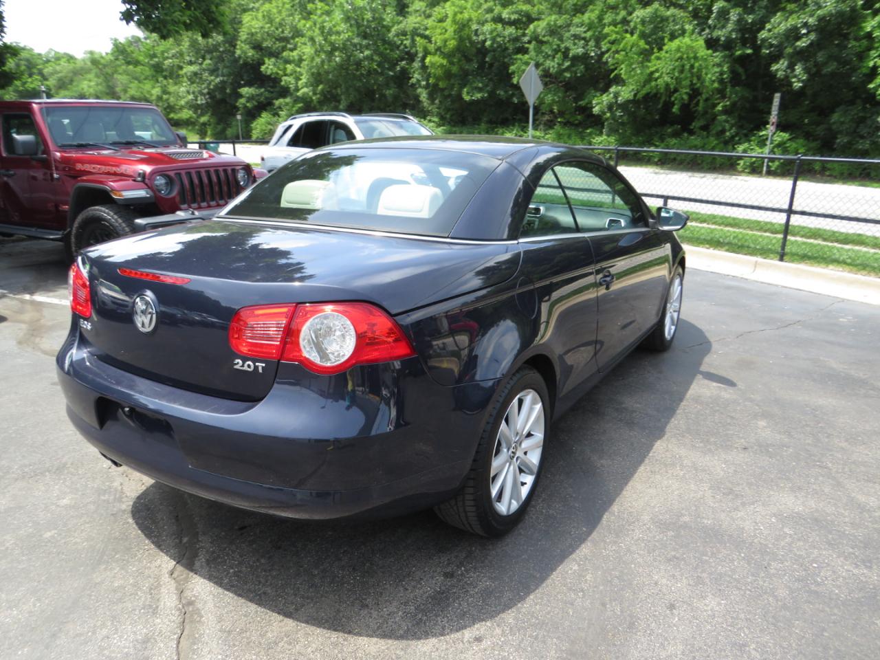 Volkswagen Eos 2dr Conv DSG Komfort 2010