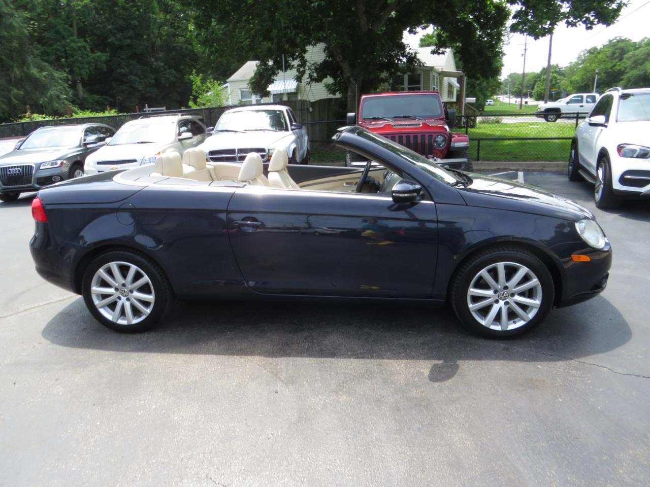Volkswagen Eos 2dr Conv DSG Komfort 2010