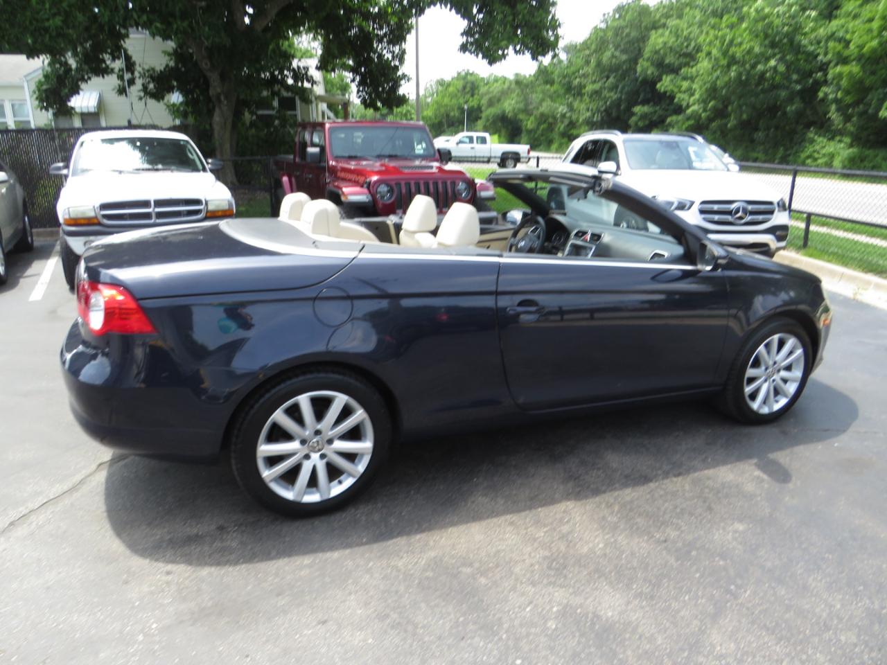Volkswagen Eos 2dr Conv DSG Komfort 2010