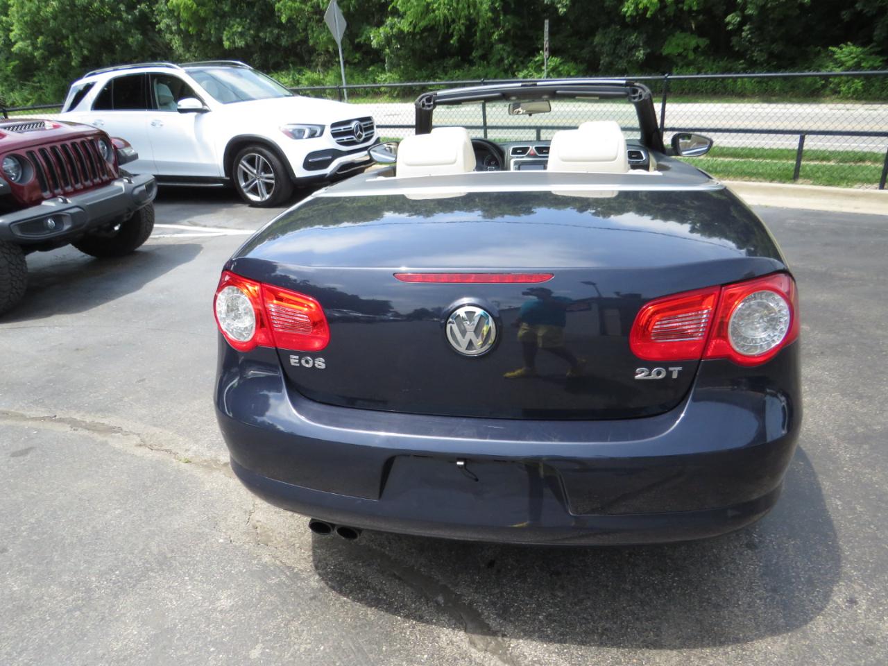 Volkswagen Eos 2dr Conv DSG Komfort 2010