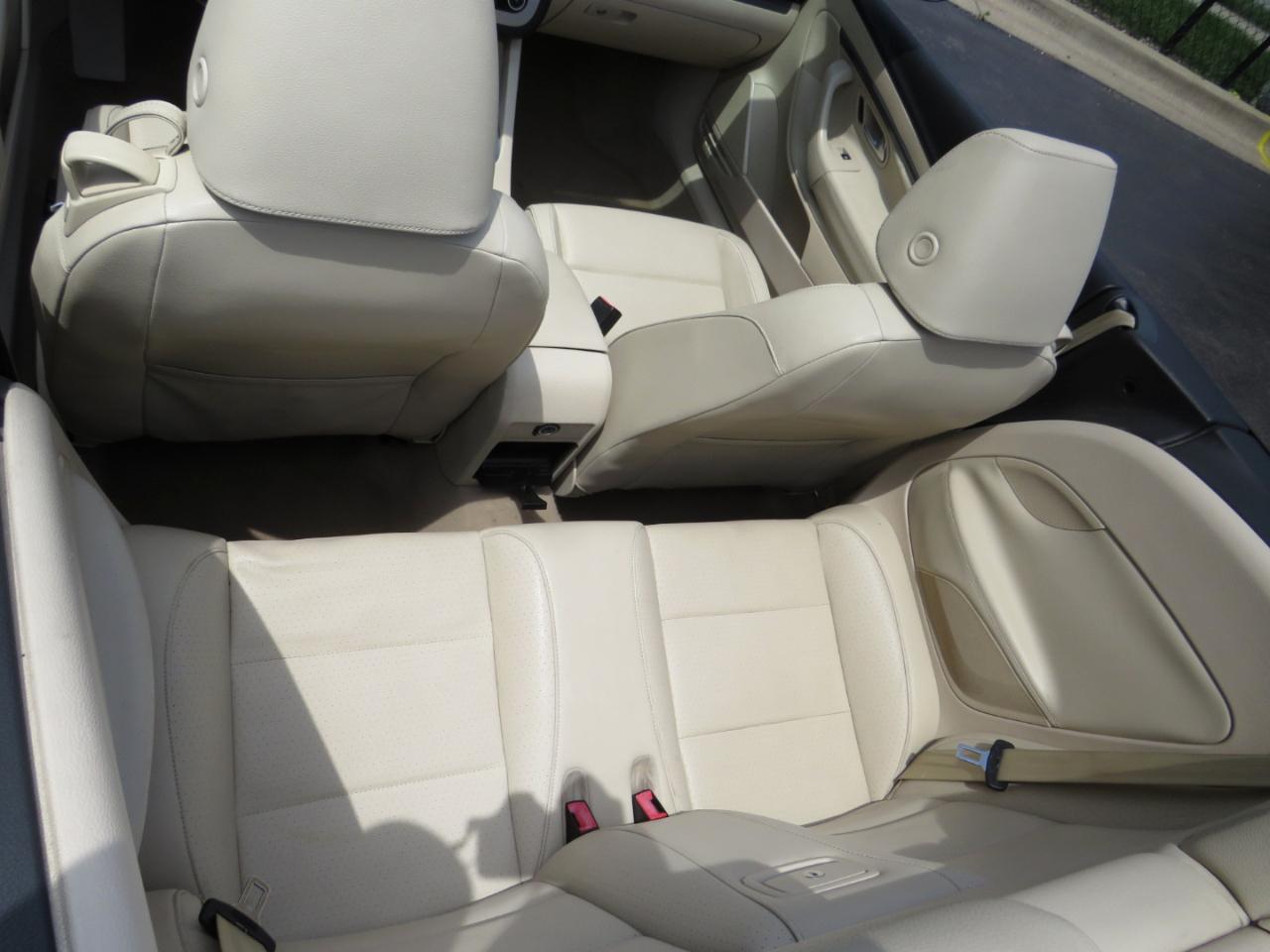 Volkswagen Eos 2dr Conv DSG Komfort 2010