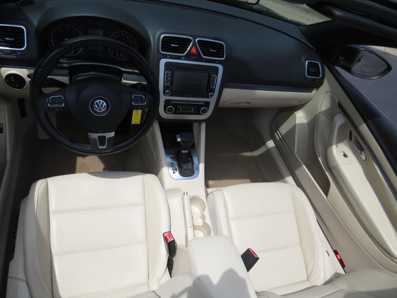 Volkswagen Eos 2dr Conv DSG Komfort 2010