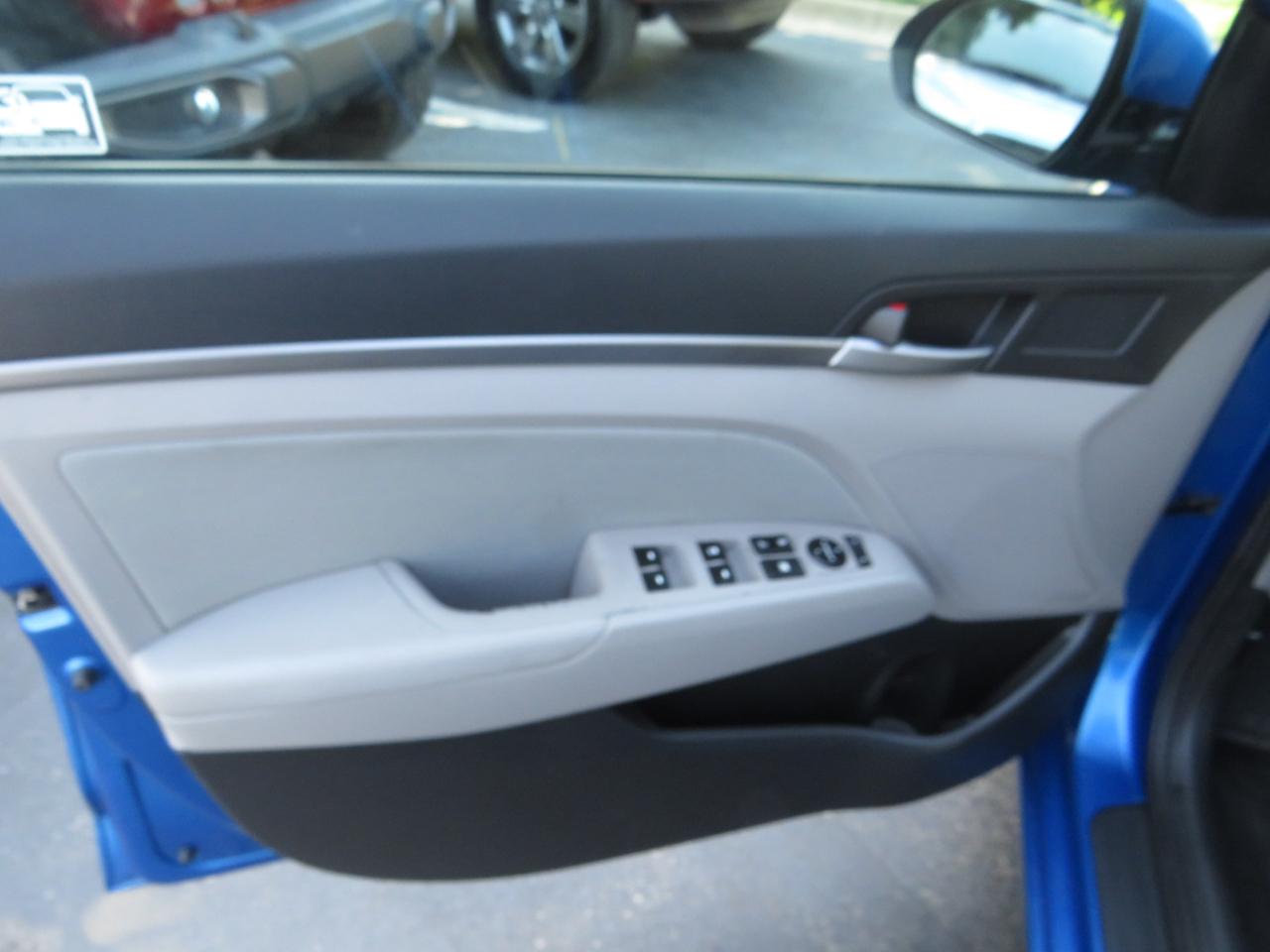 Hyundai Elantra SEL 2.0L Auto (Alabama) 2018