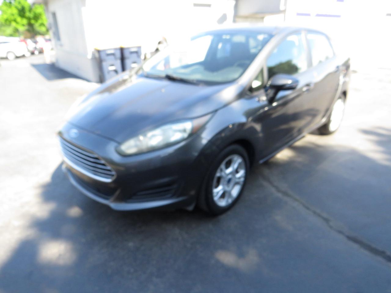 Ford Fiesta 4dr Sdn SE 2015
