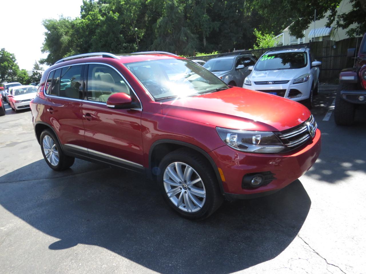 Volkswagen Tiguan 4WD 4dr Auto SEL w/Premium Nav & Dynaudio 2012