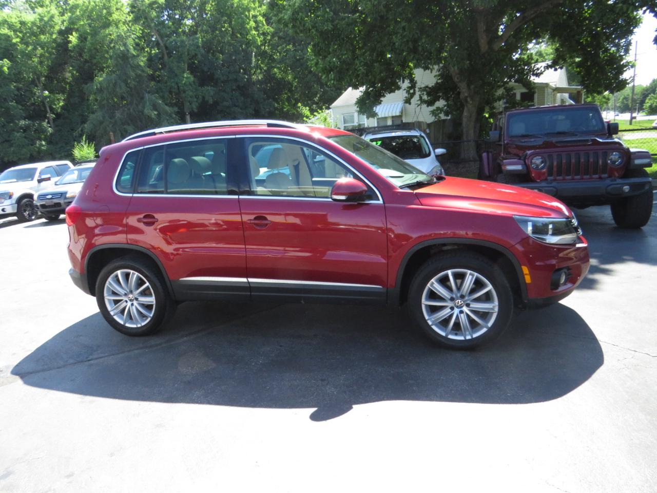 Volkswagen Tiguan 4WD 4dr Auto SEL w/Premium Nav & Dynaudio 2012