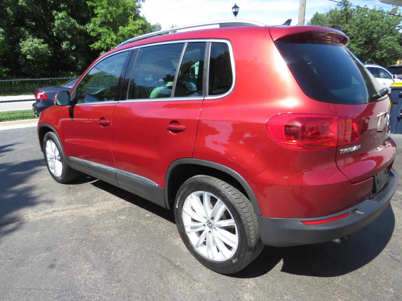 Volkswagen Tiguan 4WD 4dr Auto SEL w/Premium Nav & Dynaudio 2012