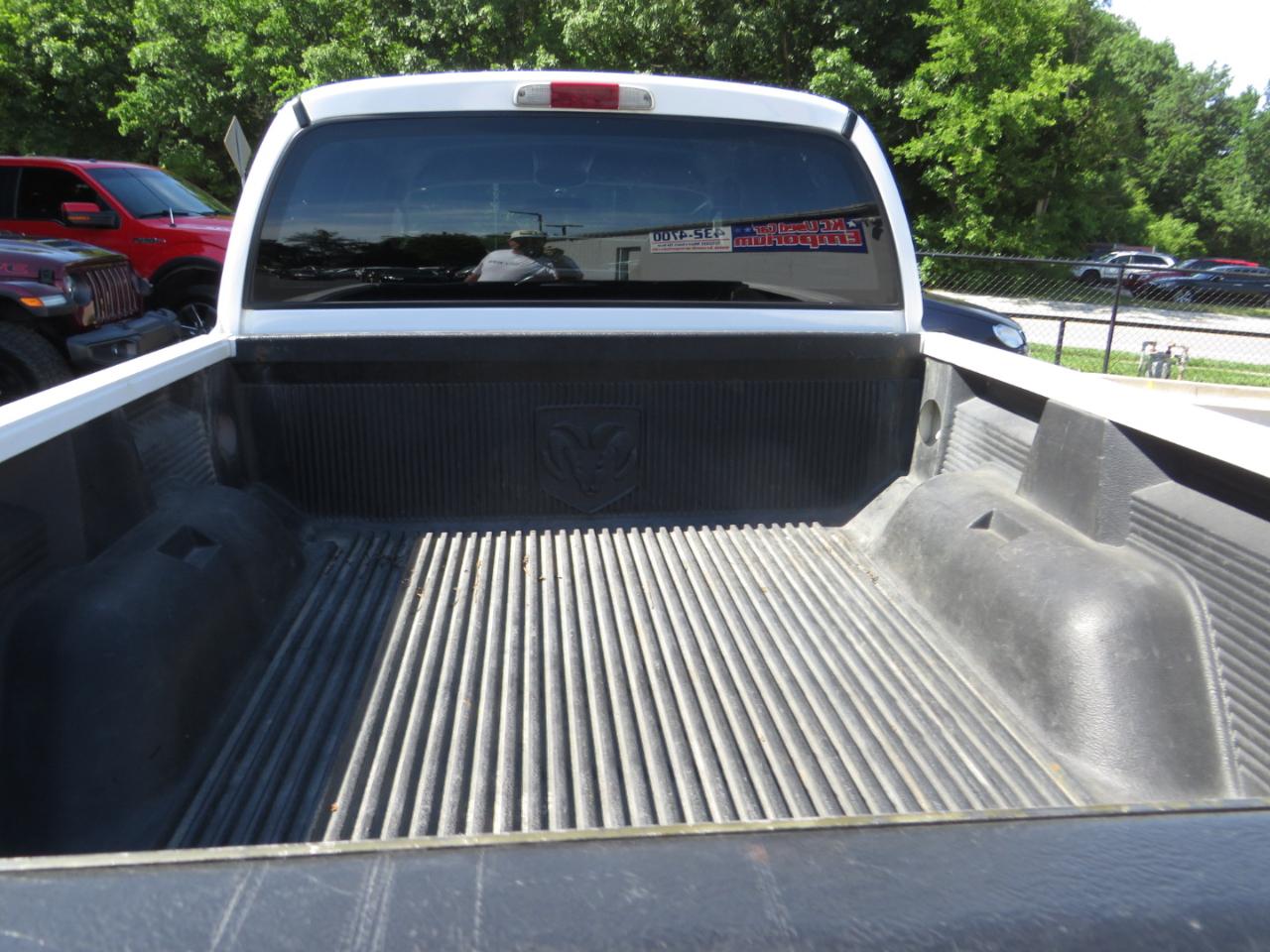 Dodge Dakota Quad Cab 131" WB 4WD Sport 2002