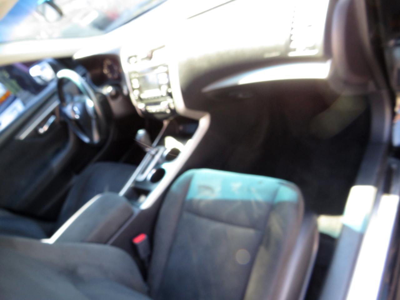 Nissan Altima 4dr Sdn I4 2.5 SV 2015