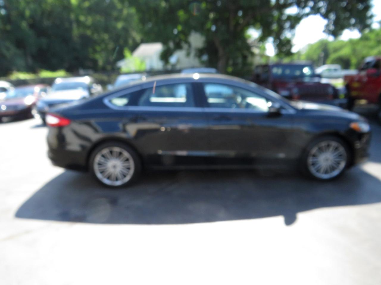 Ford Fusion 4dr Sdn SE FWD 2015