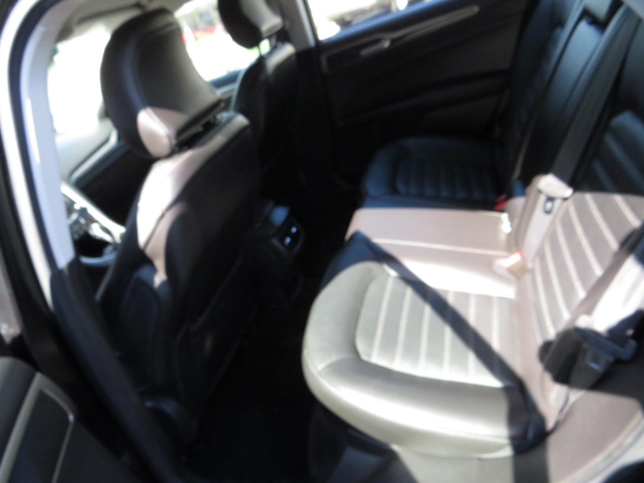 Ford Fusion 4dr Sdn SE FWD 2015