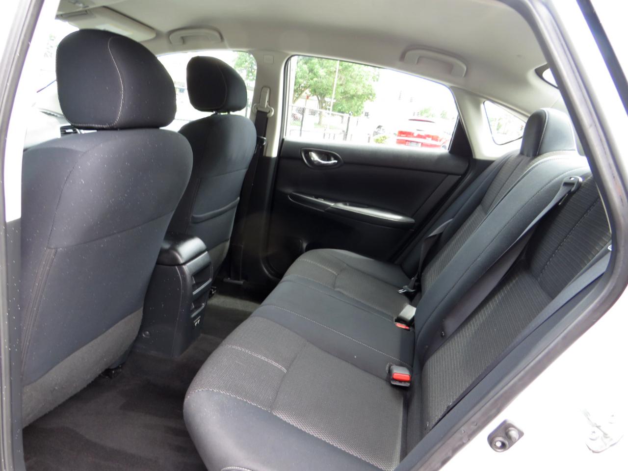 Nissan Sentra S CVT 2017