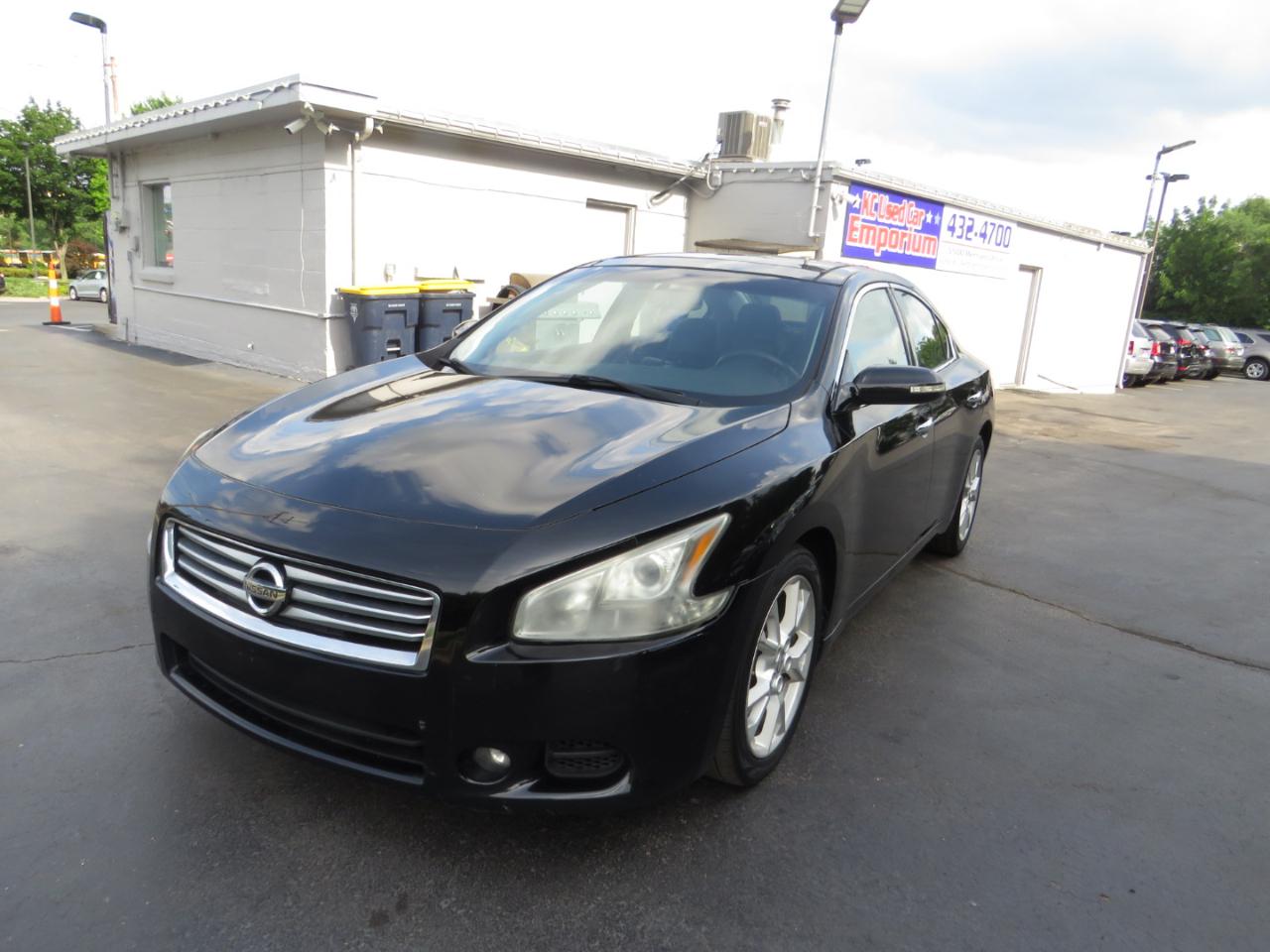 Nissan Maxima 4dr Sdn 3.5 SV w/Premium Pkg 2013